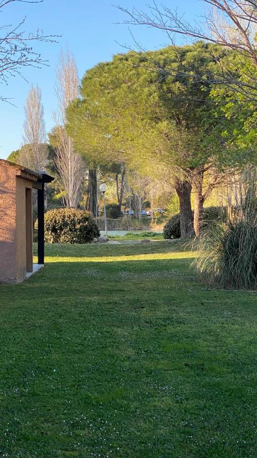 Joli Studio Camargue Lou Rouge Arles Exterior photo